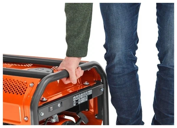 Бензиновый генератор Husqvarna G3200P - 2