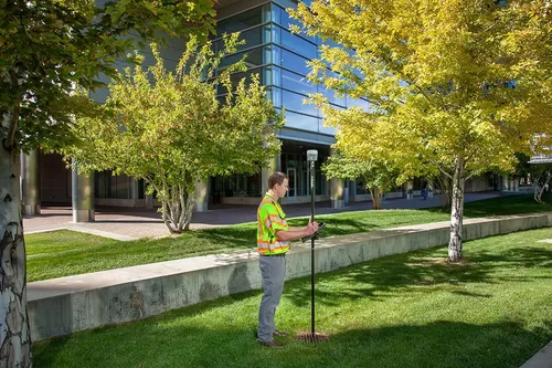 GNSS приёмник Trimble R12 GSM/GPRS (1-мест. кейс) - 2