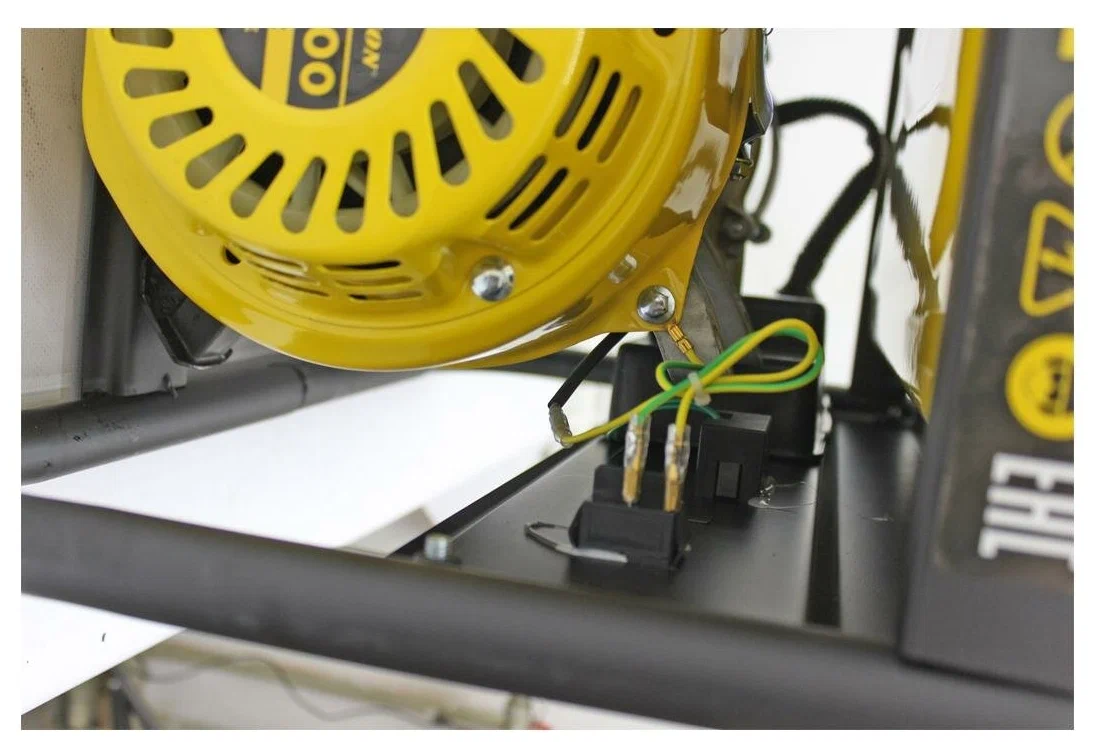 Бензиновый генератор Champion GG2300 - 8