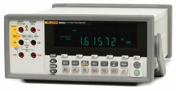 Настольный мультиметр Fluke 8808A 240V