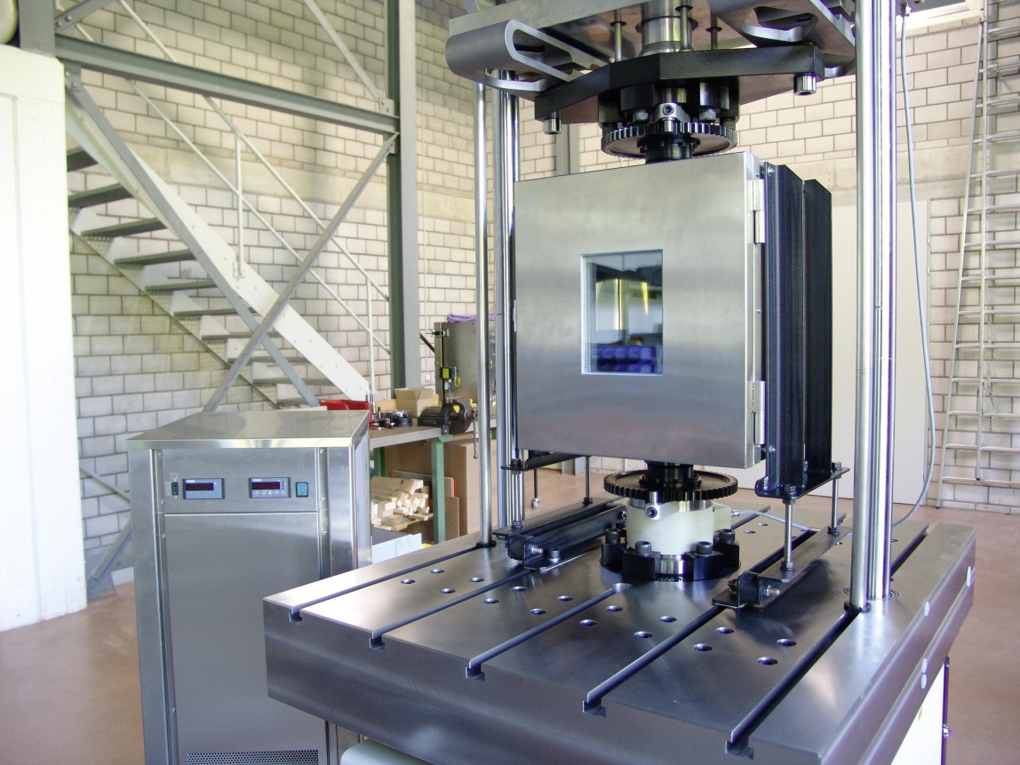 Магнитно-резонансные машины RUMUL Testronic 250 кН - 6