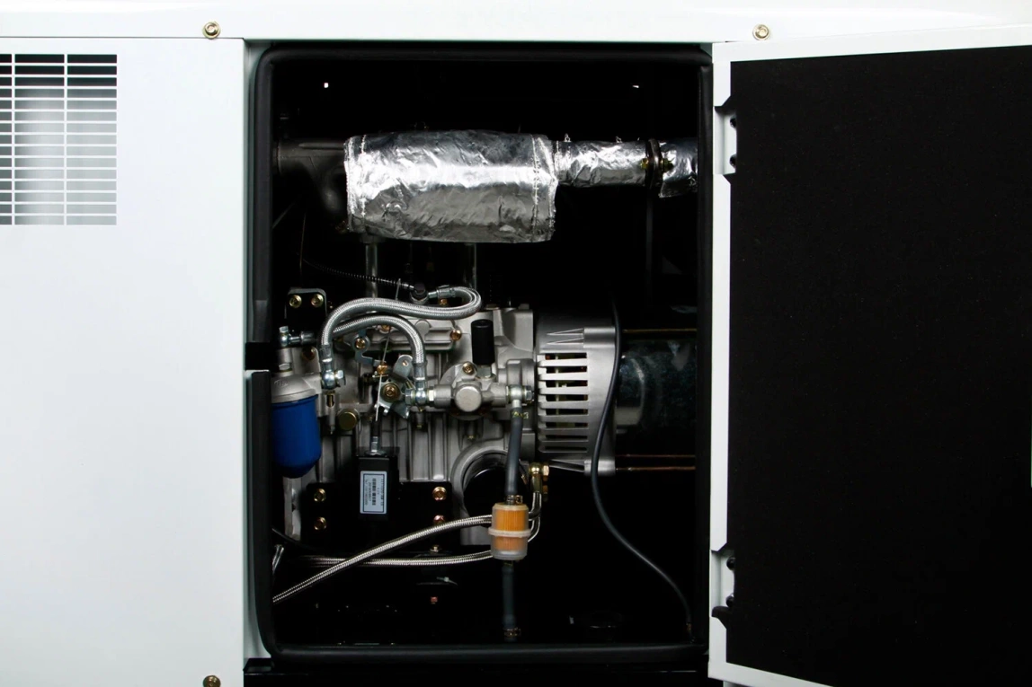 Дизельный генератор Hyundai DHY 12000SE-3 - 7