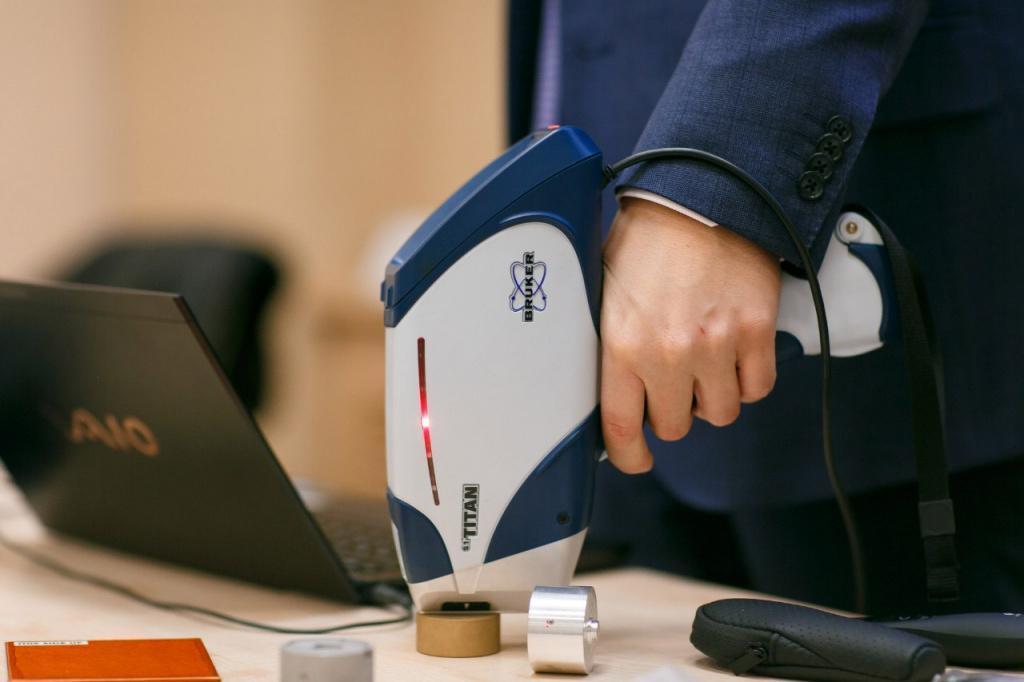 titan-ecnk.jpg titan-ecnk.jpg